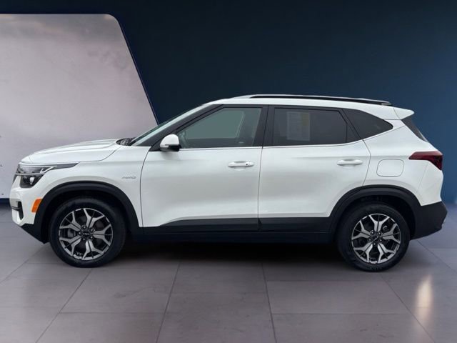 Certified 2023 Kia Seltos EX image 2