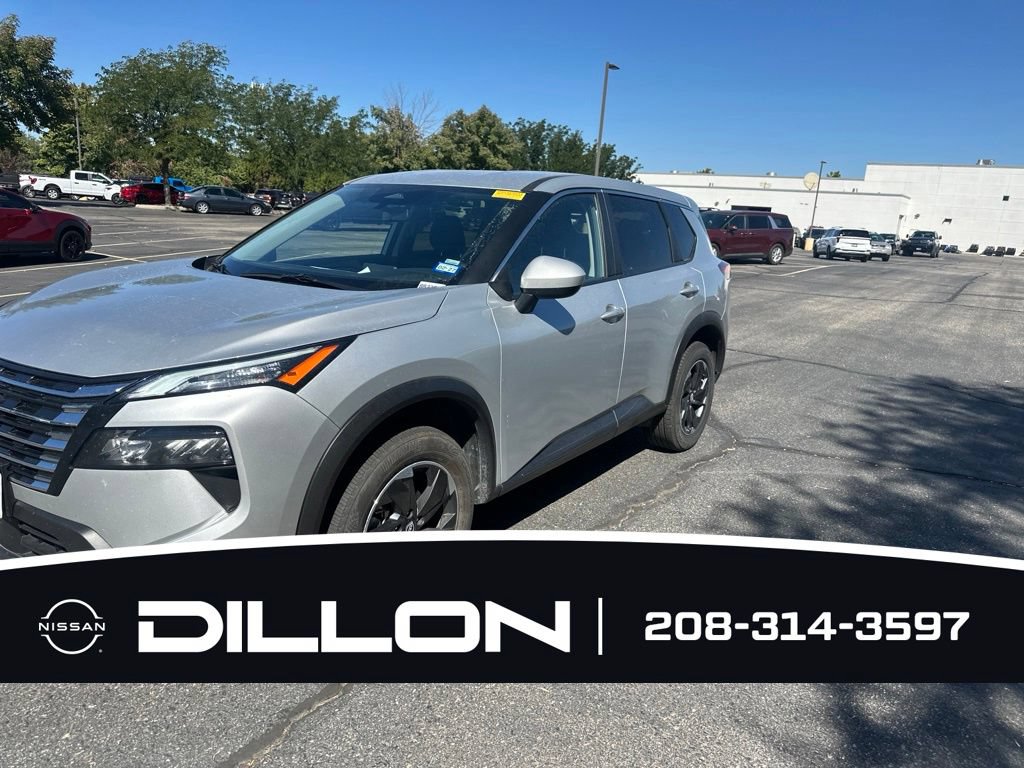 Used 2025 Nissan Rogue SV AWD/4WD image 12