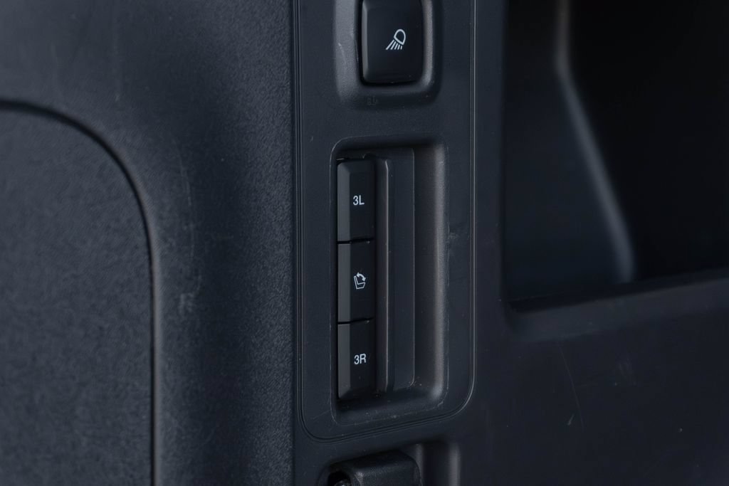 Used 2025 Ford Expedition Active RWD image 10