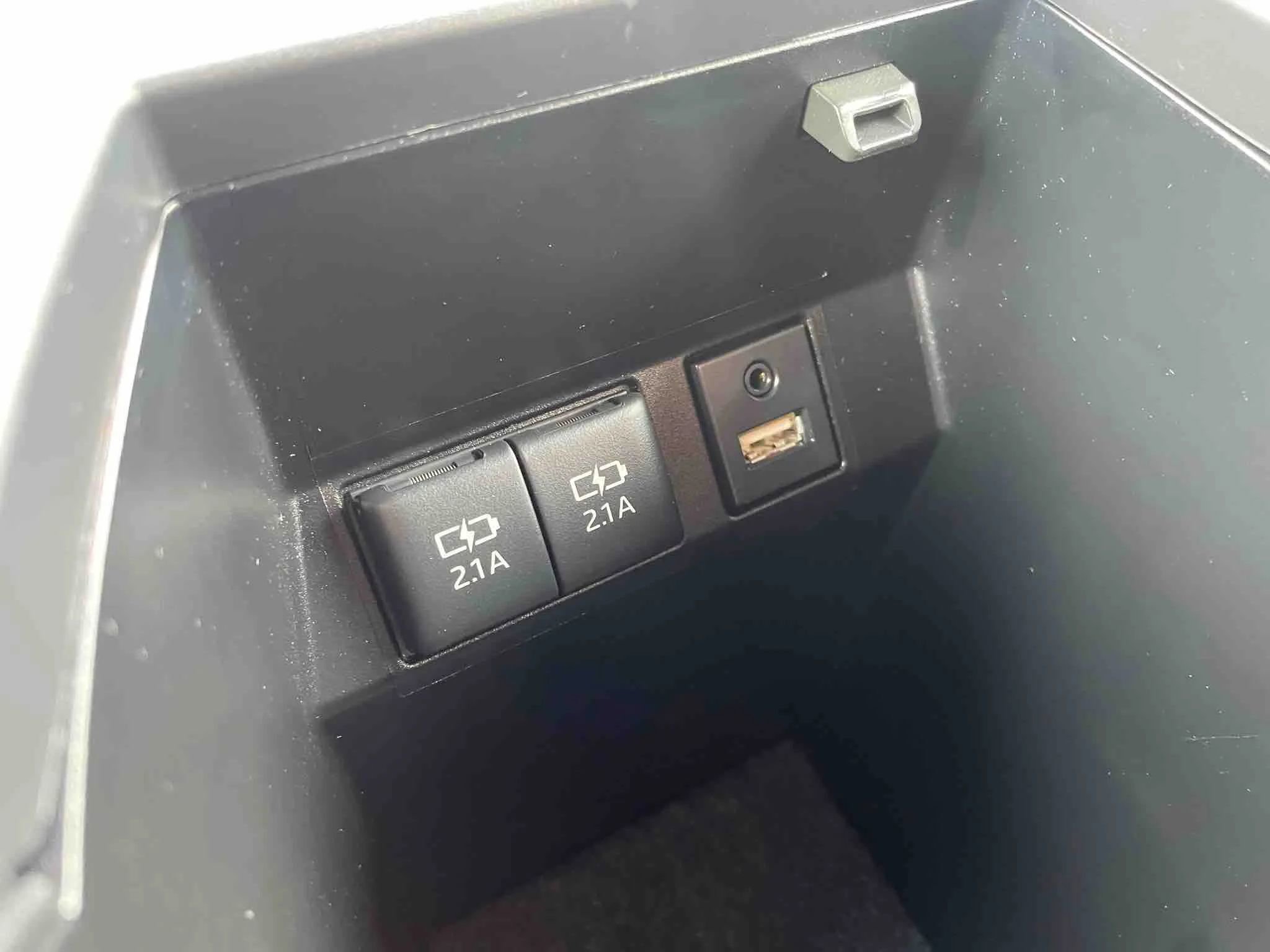 Used 2019 Toyota Avalon XLE image 42