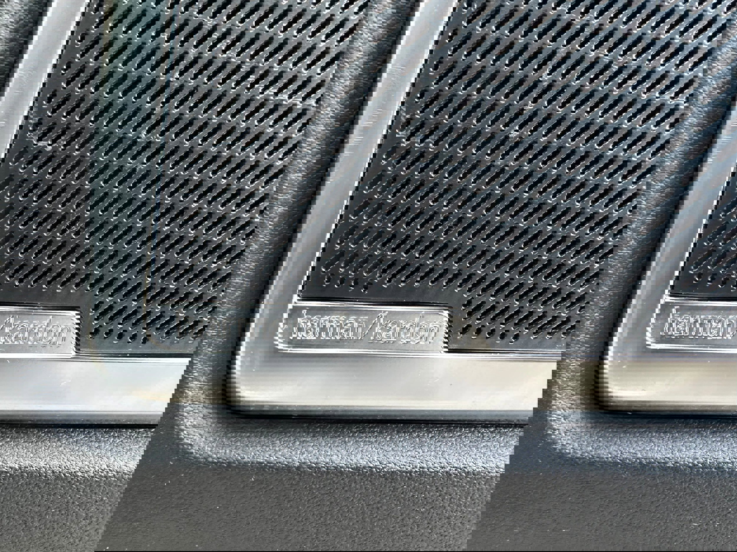 Used 2022 Kia Telluride SX w/ SX Prestige Package image 25