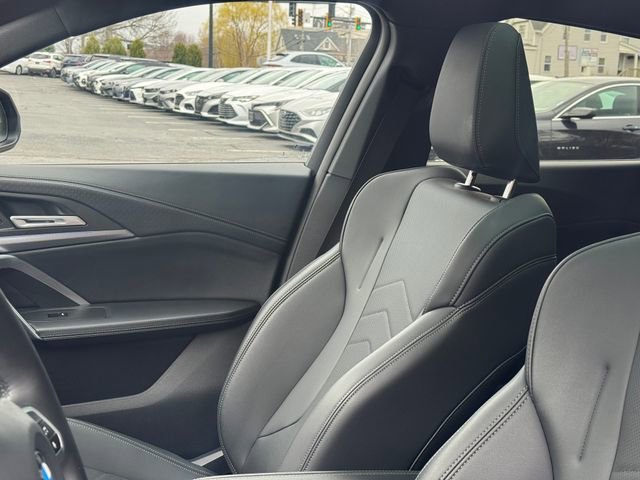 Used 2025 BMW X2 xDrive28i w/ M Sport Package image 23