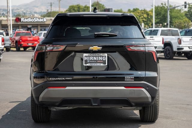 Used 2025 Chevrolet Equinox LT AWD/4WD image 4