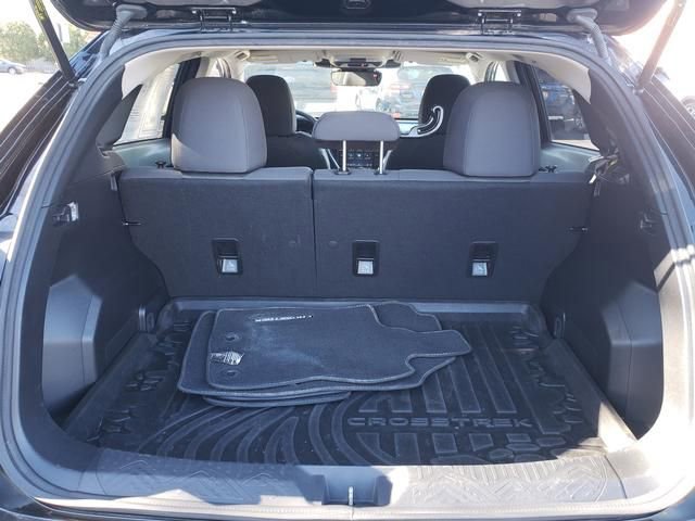 Used 2024 Subaru Crosstrek 2.0i Premium image 5