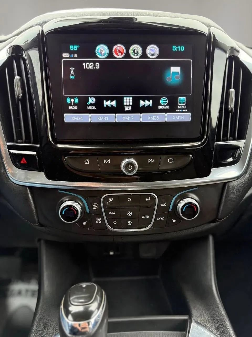 Used 2018 Chevrolet Traverse LT AWD/4WD image 19