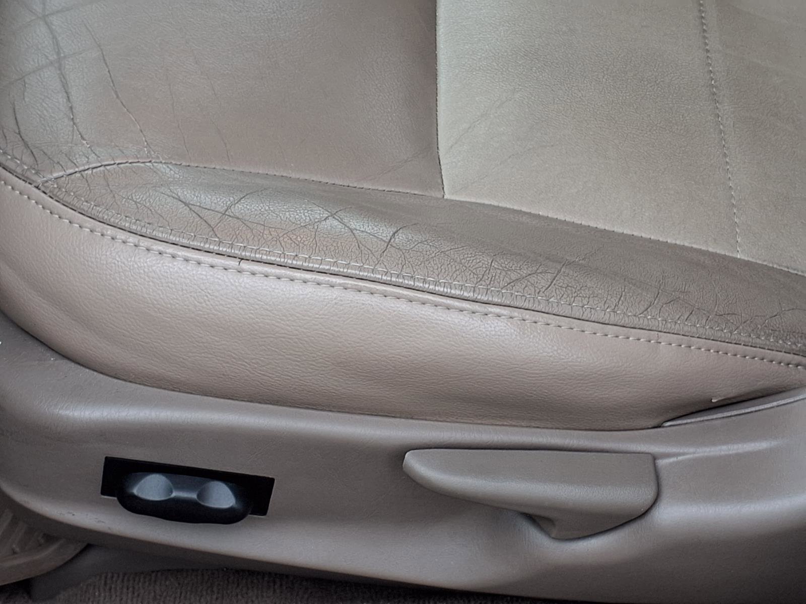 Used 2004 Ford Taurus SEL image 4