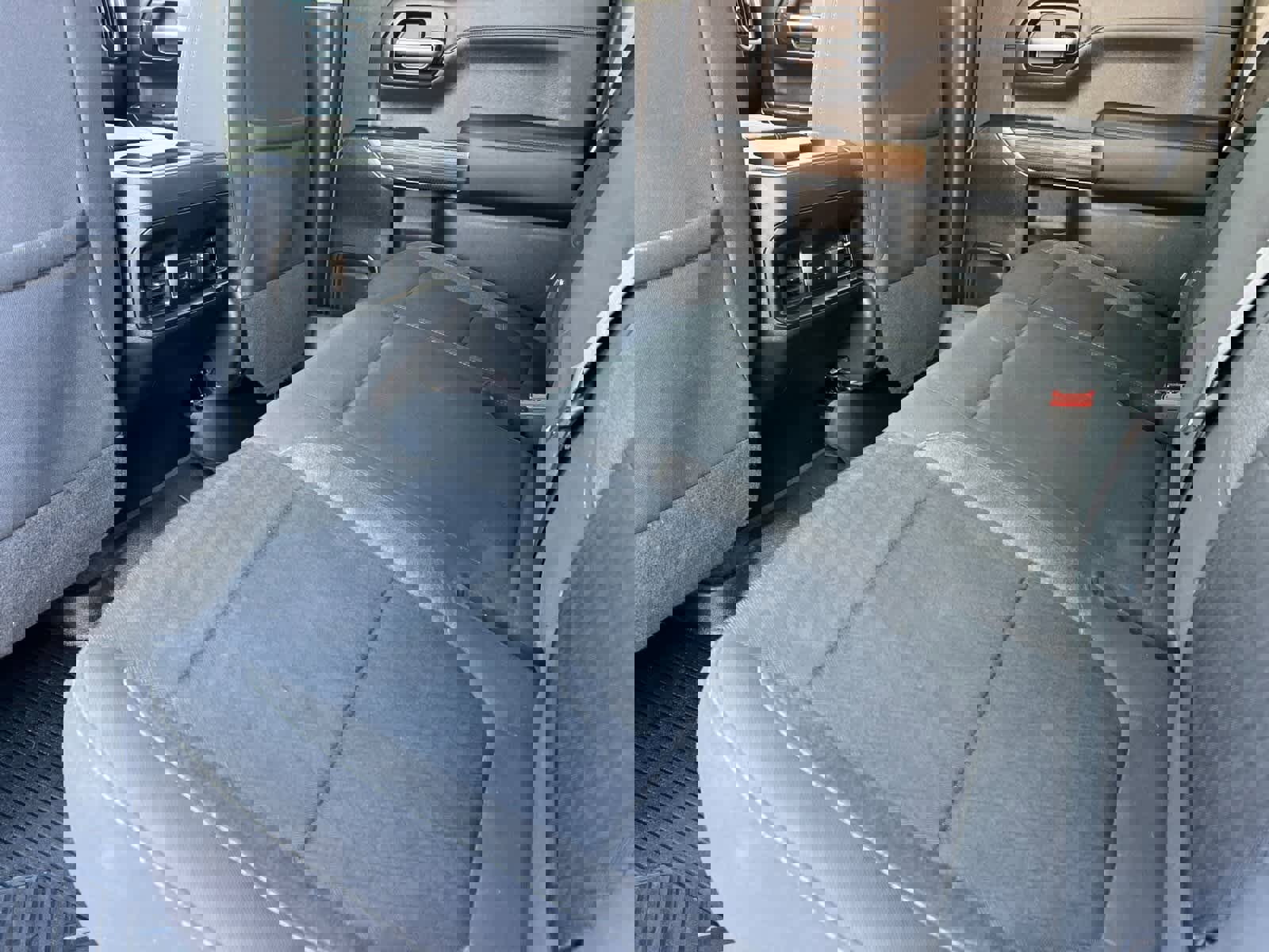 Used 2021 Chevrolet Silverado 1500 LT Trail Boss image 5