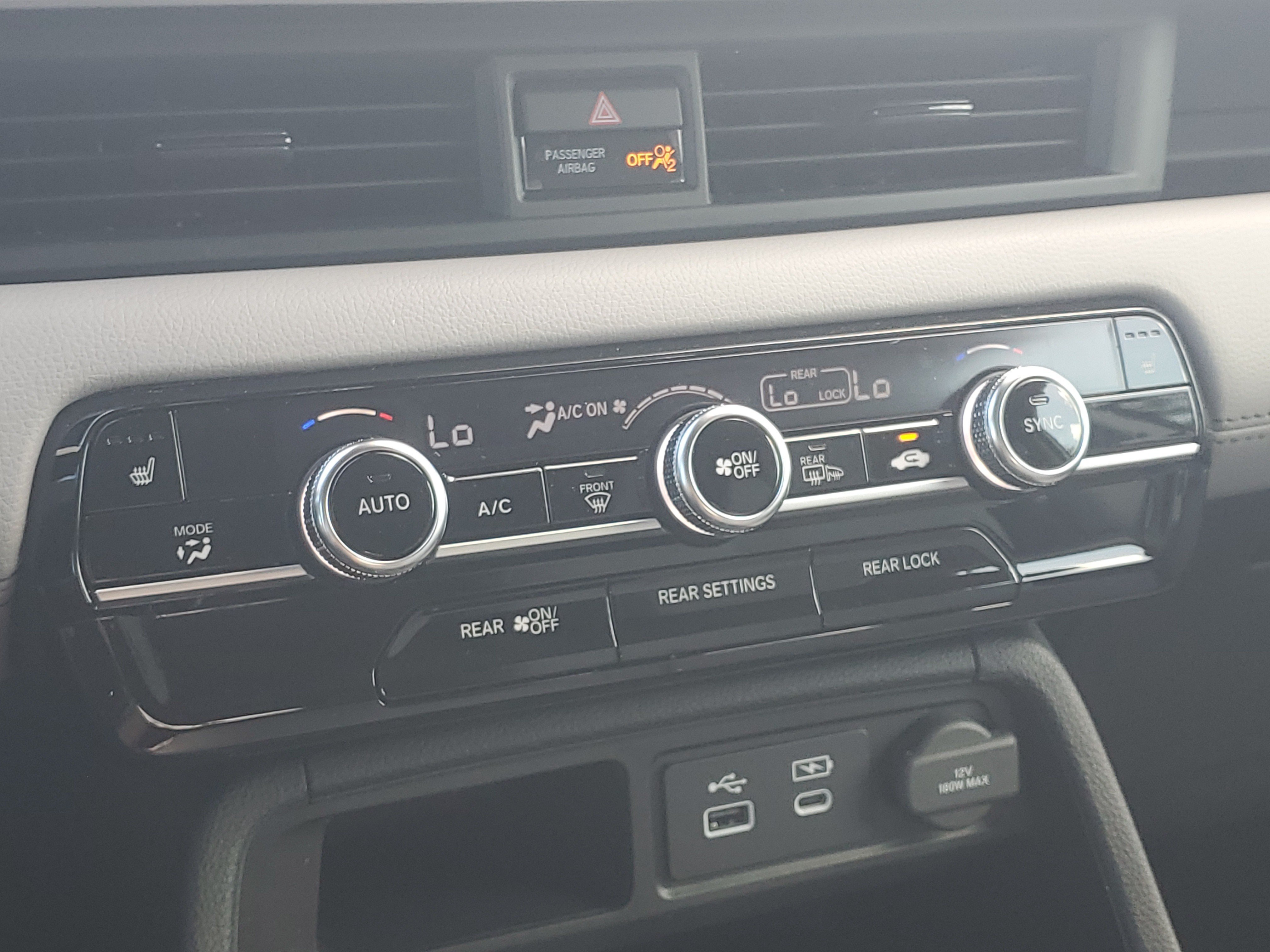 Used 2024 Honda Pilot Touring image 29