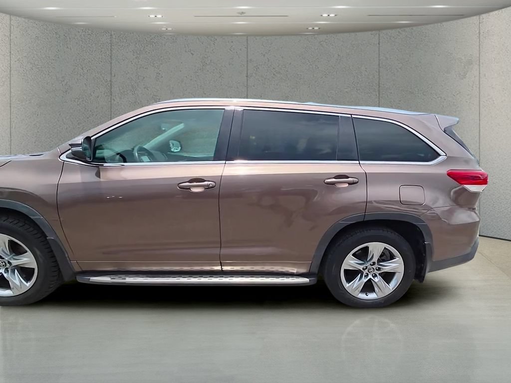 Used 2019 Toyota Highlander Limited FWD image 48