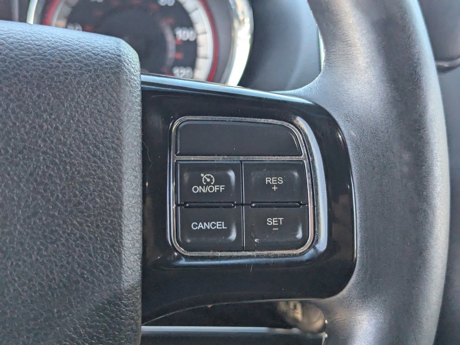 Used 2017 Dodge Grand Caravan SXT w/ Driver Convenience Group FWD image 26