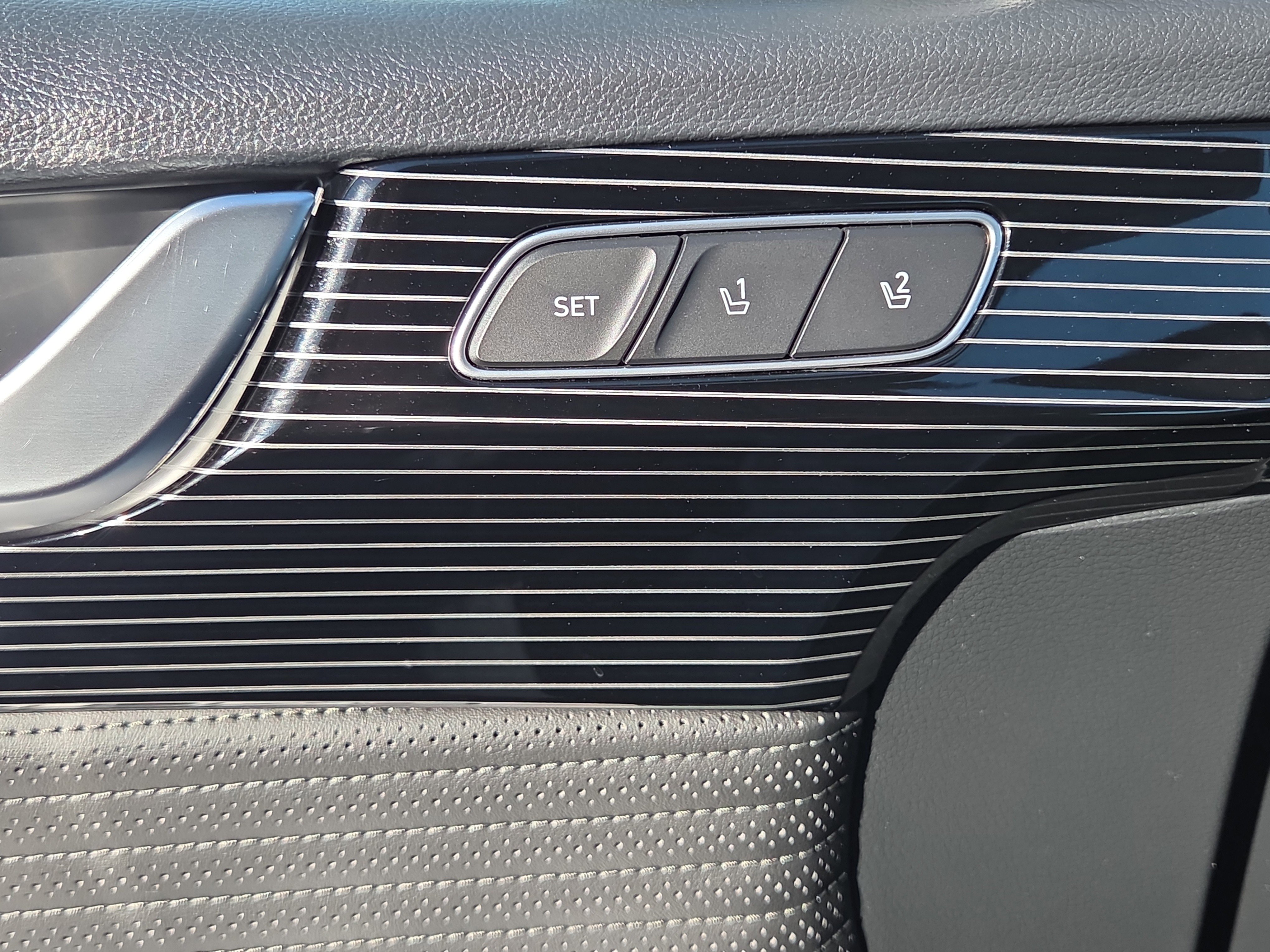 Used 2024 Hyundai Palisade Calligraphy image 36