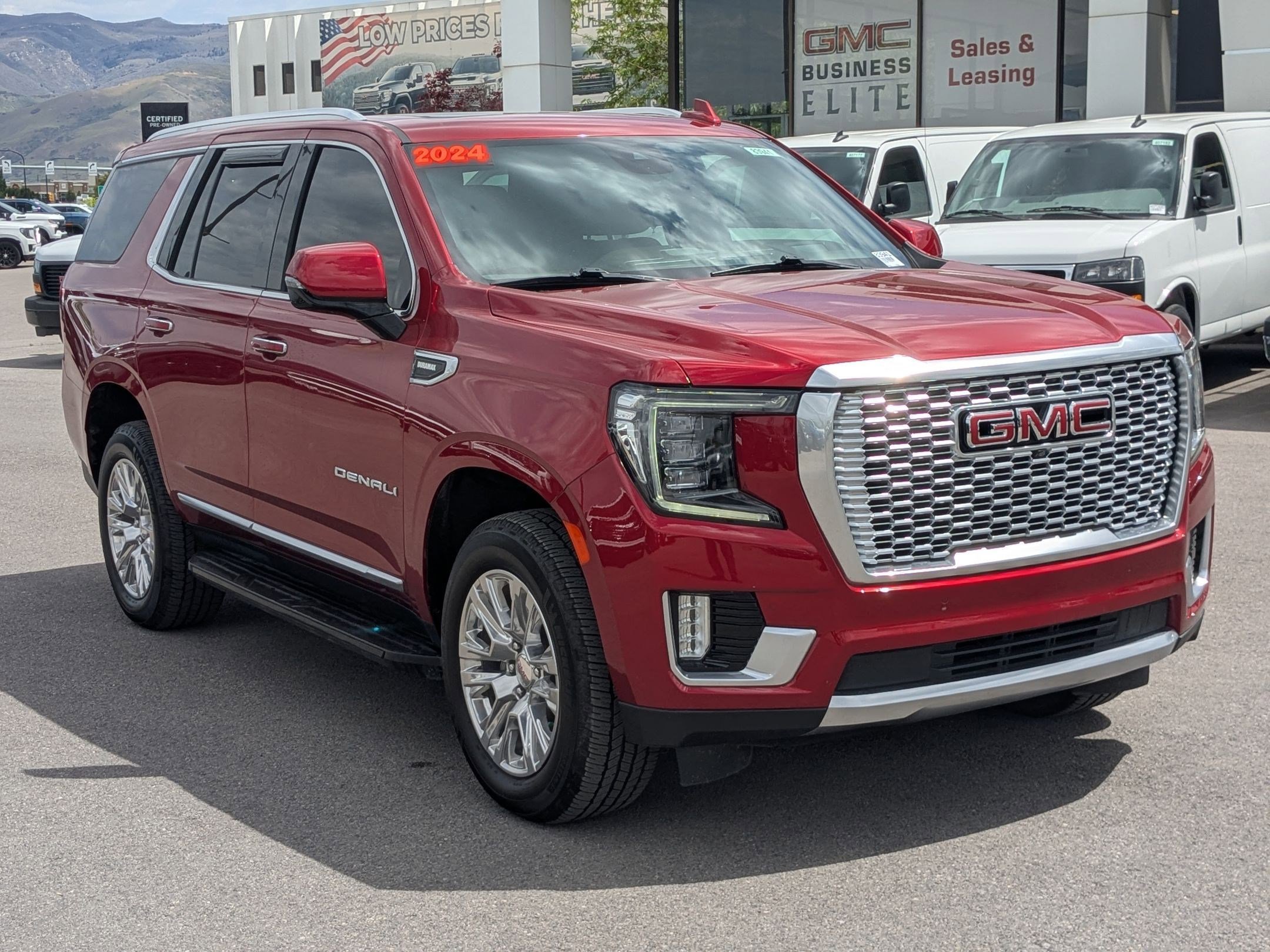 Certified 2024 GMC Yukon Denali w/ Max Trailering Package AWD/4WD image 8