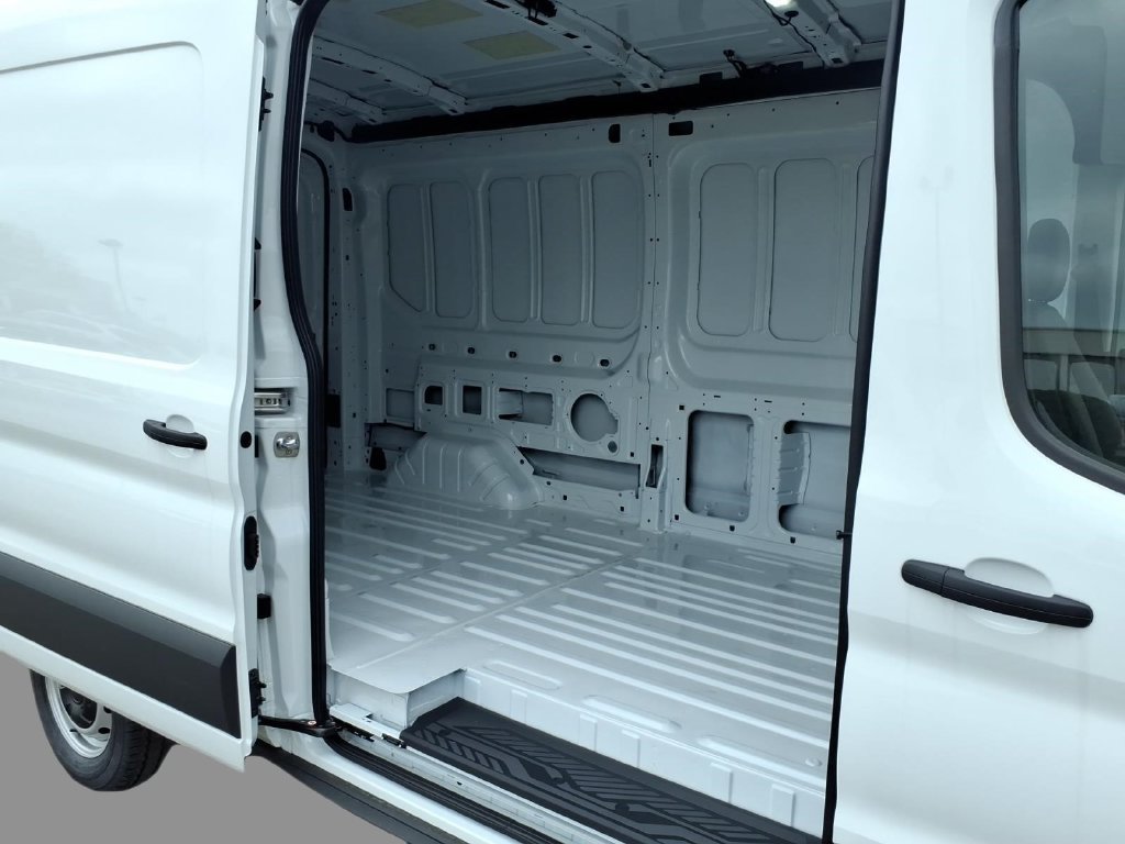 New 2026 Ford Transit 250 148 Medium Roof RWD image 10