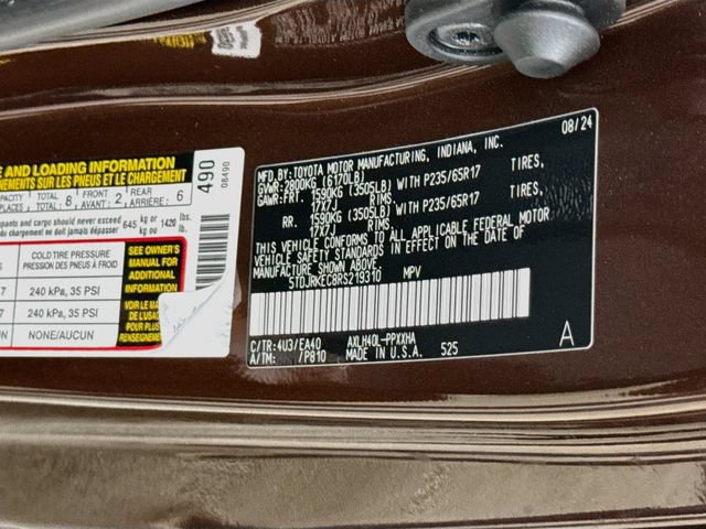 Used 2024 Toyota Sienna XLE w/ XLE Plus Package FWD image 33