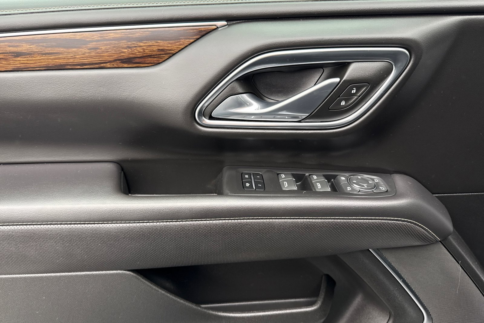 Used 2024 Chevrolet Tahoe Premier image 12