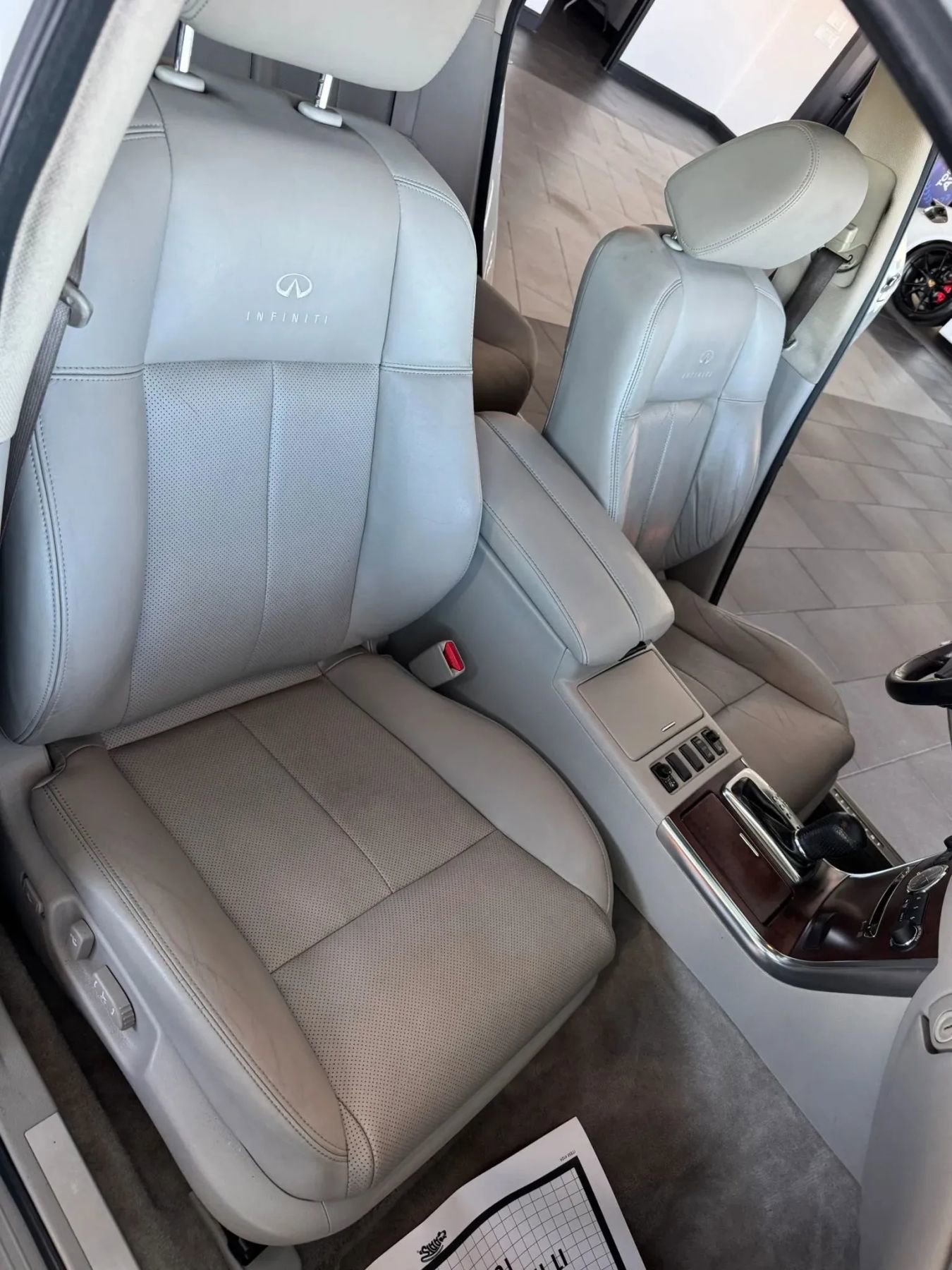 Used 2008 INFINITI M35 M35x Sedan 4D w/ Technology Pkg image 13