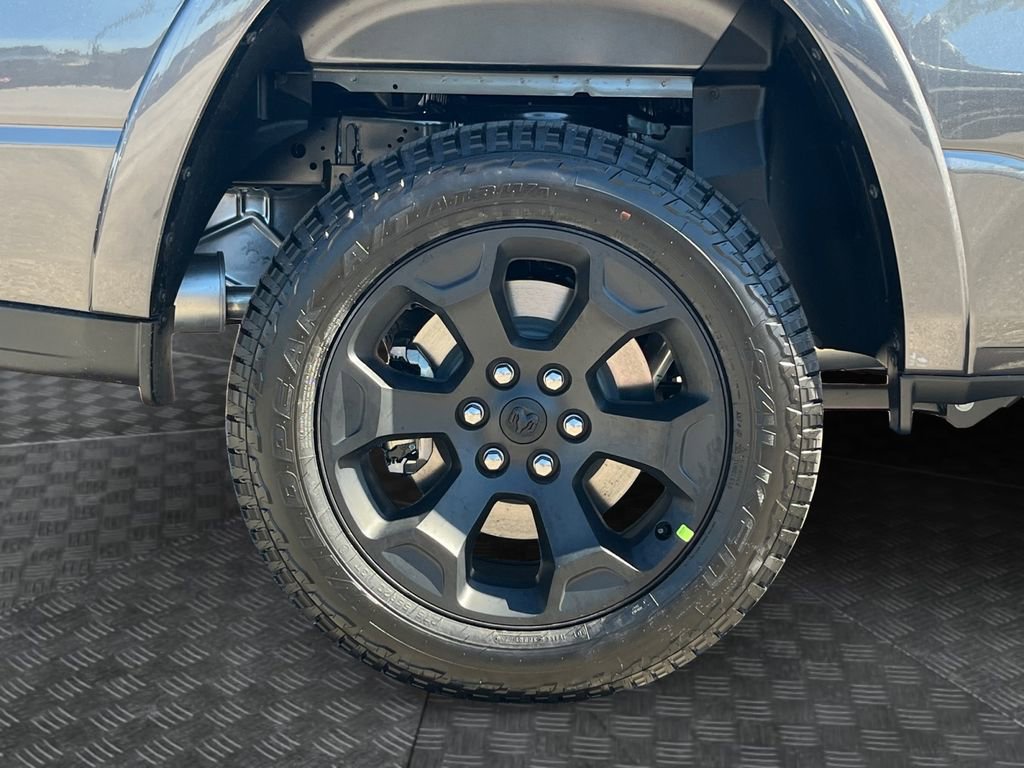 New 2026 RAM 1500 4x4 Crew Cab image 23