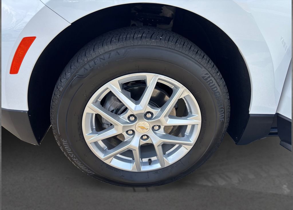 Used 2024 Chevrolet Equinox LT w/ LPO, Floor Liner Package AWD/4WD image 12