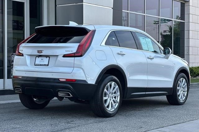 Certified 2023 Cadillac XT4 Luxury w/ Cold Weather Package FWD image 4
