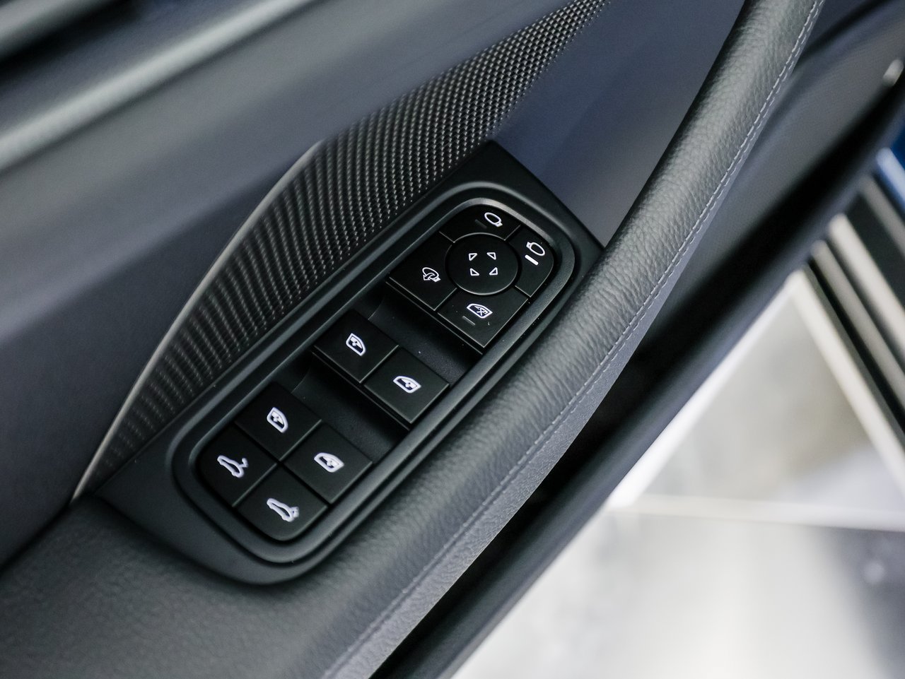 New 2026 Porsche Panamera 4 AWD/4WD image 24