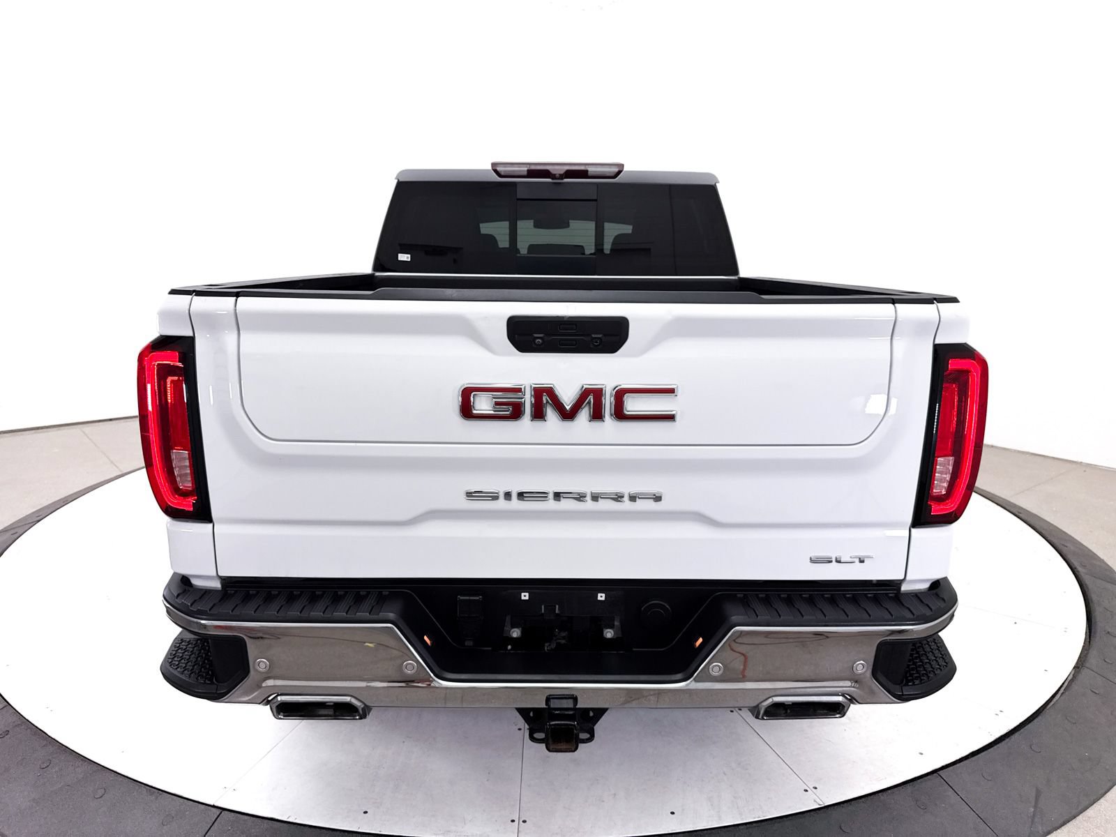 Used 2020 GMC Sierra 1500 SLT w/ SLT Premium Plus Package AWD/4WD image 17