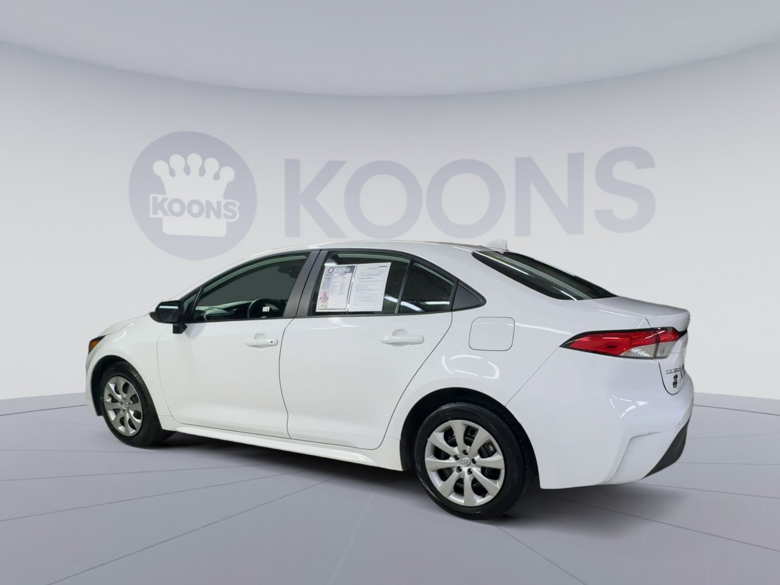 Used 2025 Toyota Corolla LE FWD image 8