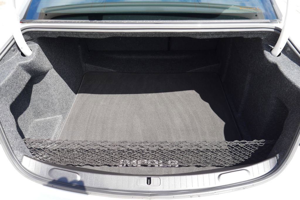 Used 2018 Chevrolet Impala Premier w/ Premier Confidence Package image 32