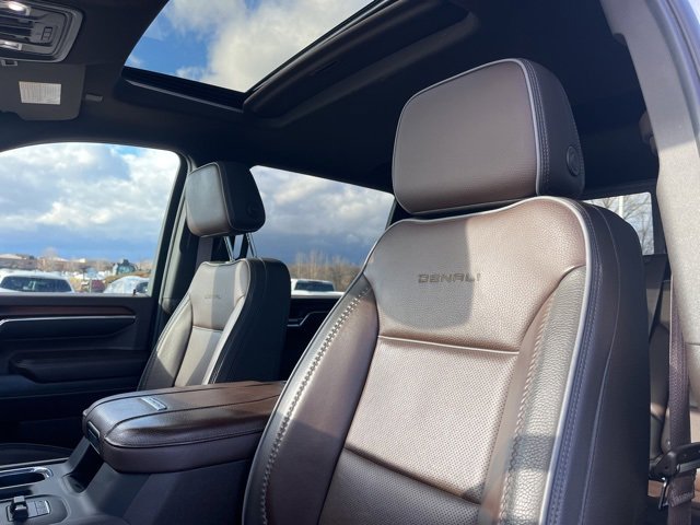 Used 2024 GMC Sierra 3500 Denali image 19