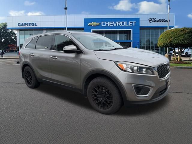 Used 2017 Kia Sorento LX w/ LX Convenience Package image 23