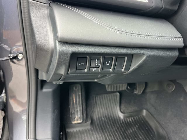 Used 2024 Subaru Outback Limited AWD/4WD image 36