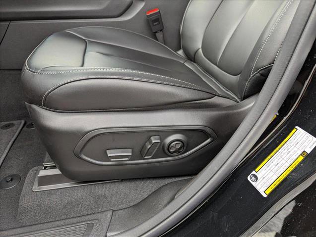 New 2025 Jeep Grand Cherokee Limited w/ Black Appearance Package image 16