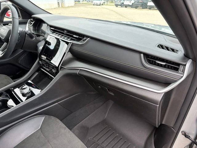 Used 2023 Jeep Grand Cherokee L Laredo AWD/4WD image 29