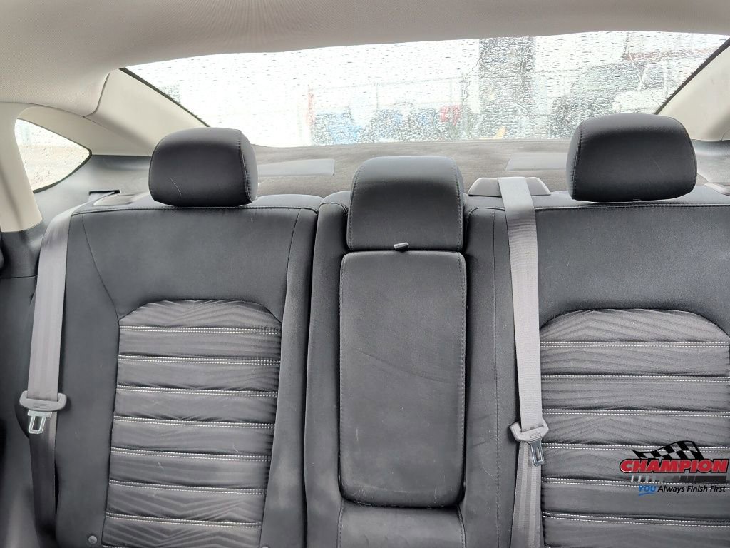 Used 2016 Ford Fusion SE image 26