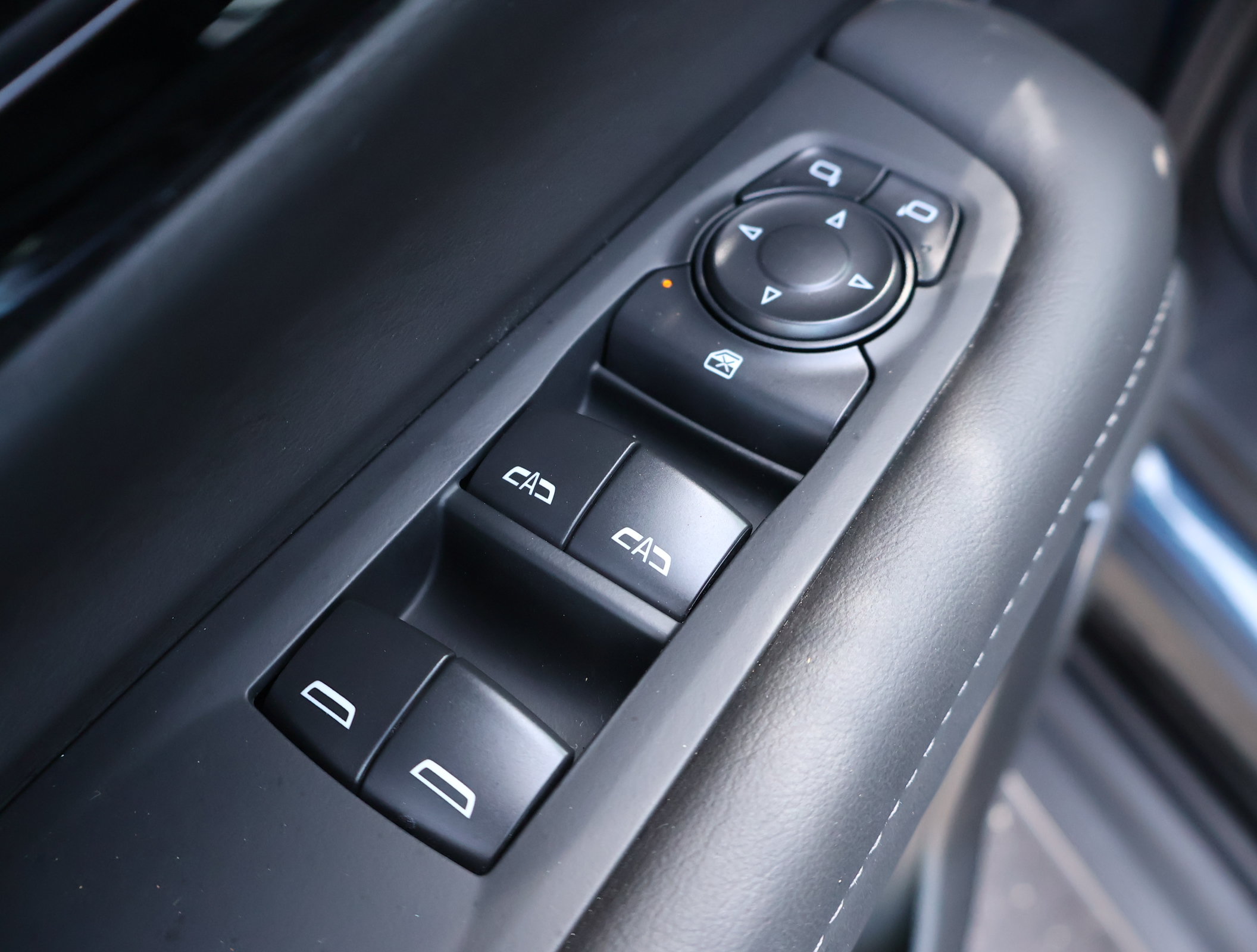 Used 2026 Chevrolet Tahoe LS AWD/4WD image 7