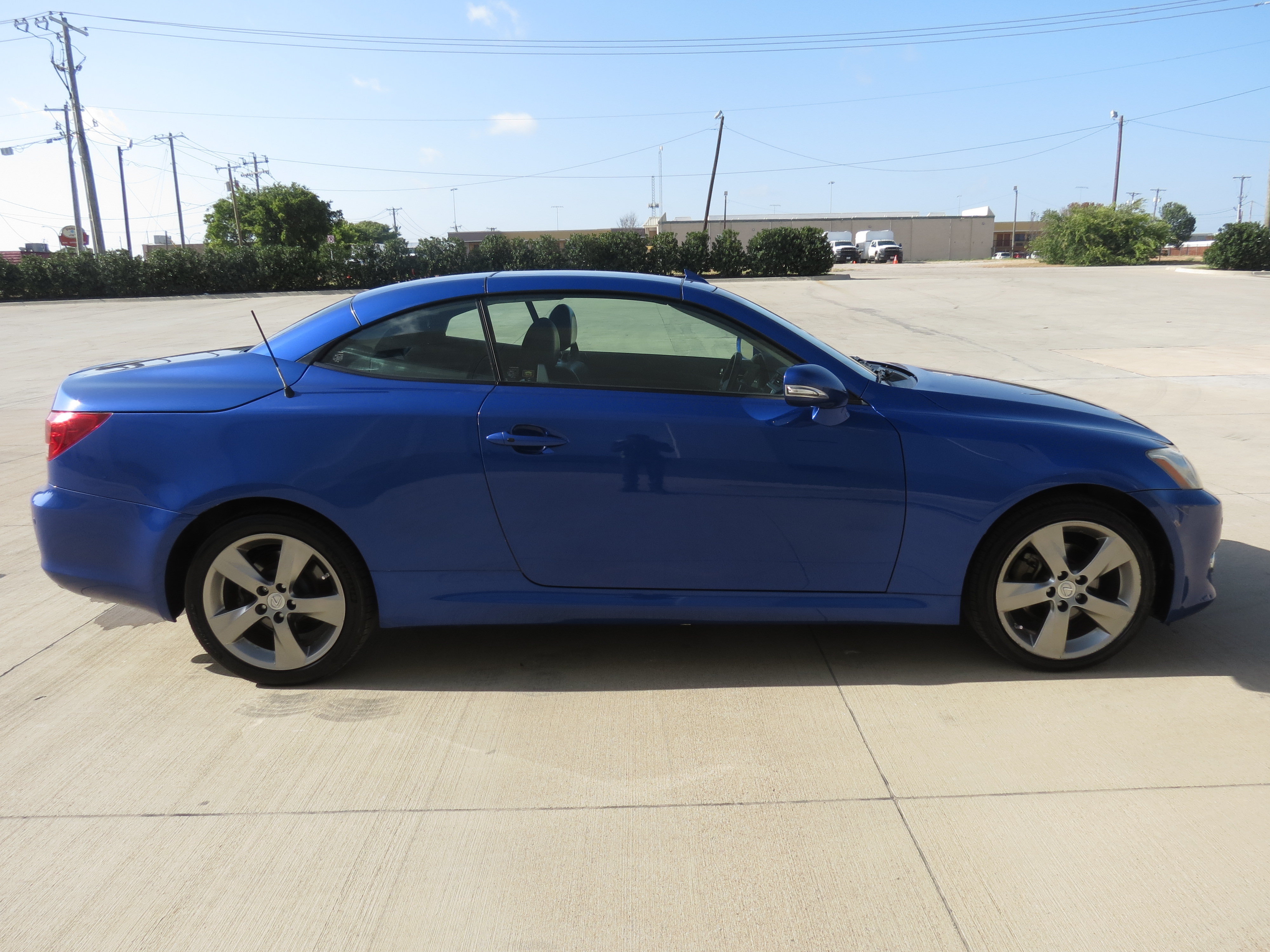 Used 2010 Lexus IS 250C RWD image 6
