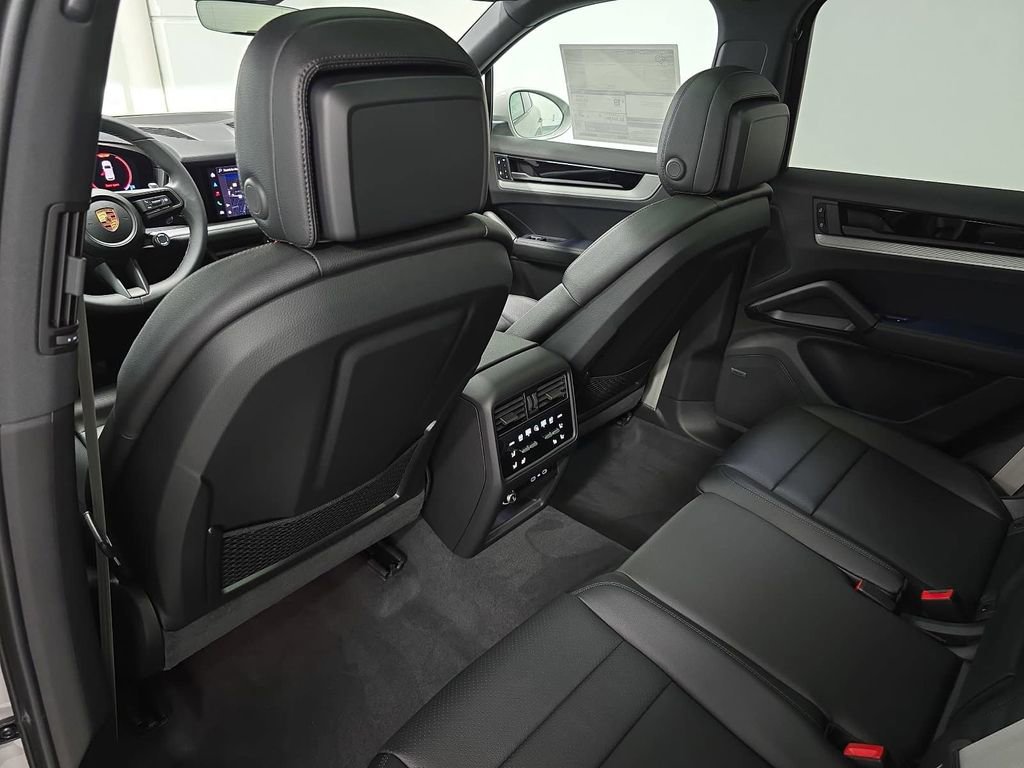 New 2026 Porsche Cayenne AWD/4WD image 27