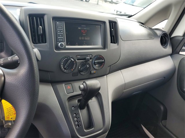 Used 2020 Nissan NV200 S image 17