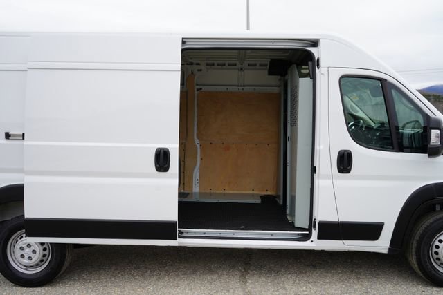 Used 2024 RAM ProMaster 2500 w/ Premium Convenience Group image 43