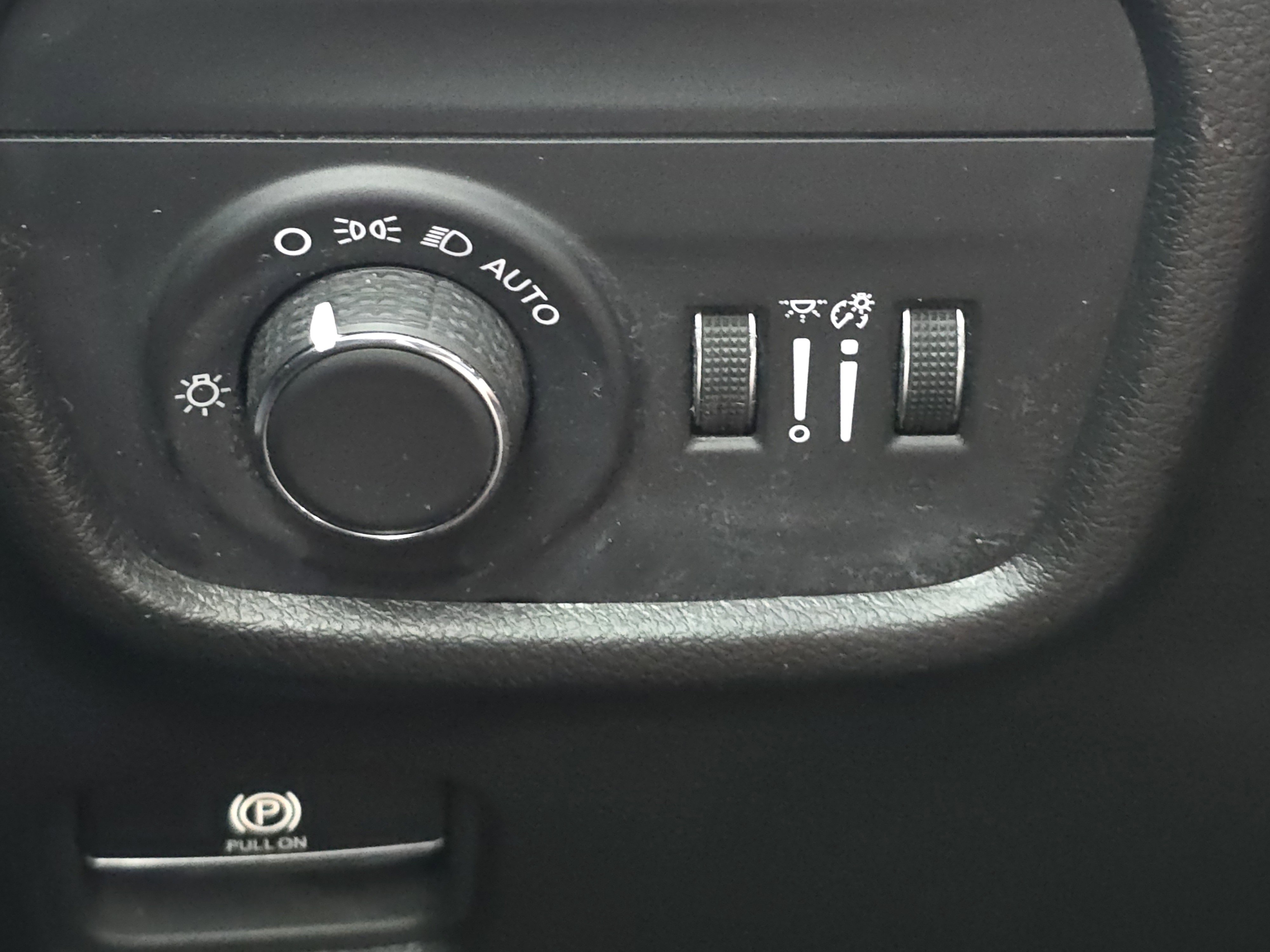 Used 2024 Jeep Grand Cherokee L Altitude image 14