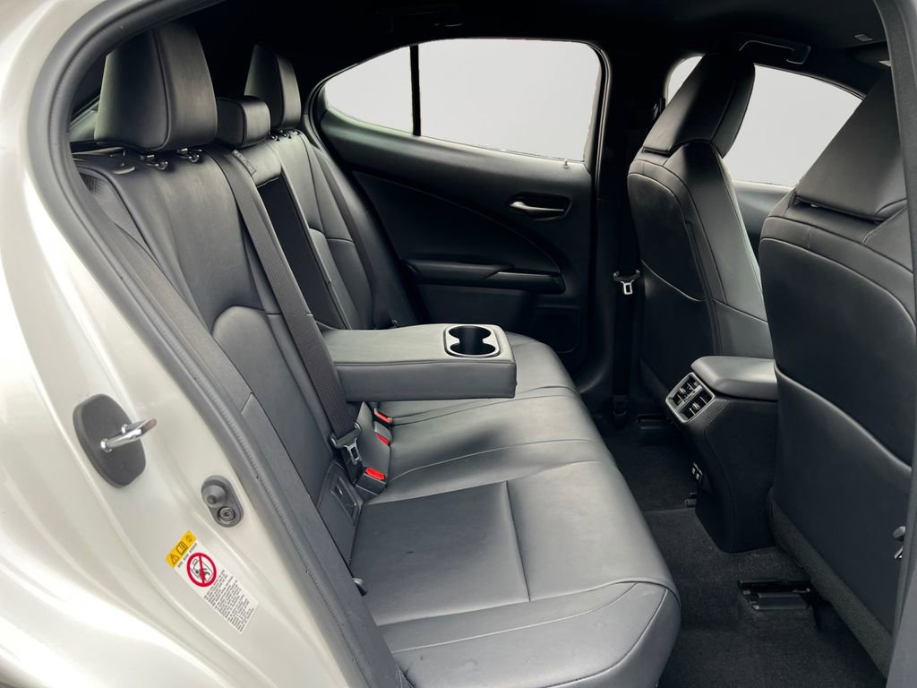 Used 2019 Lexus UX 250h image 8