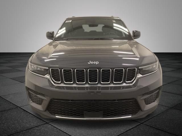 Used 2026 Jeep Grand Cherokee Laredo X AWD/4WD image 2