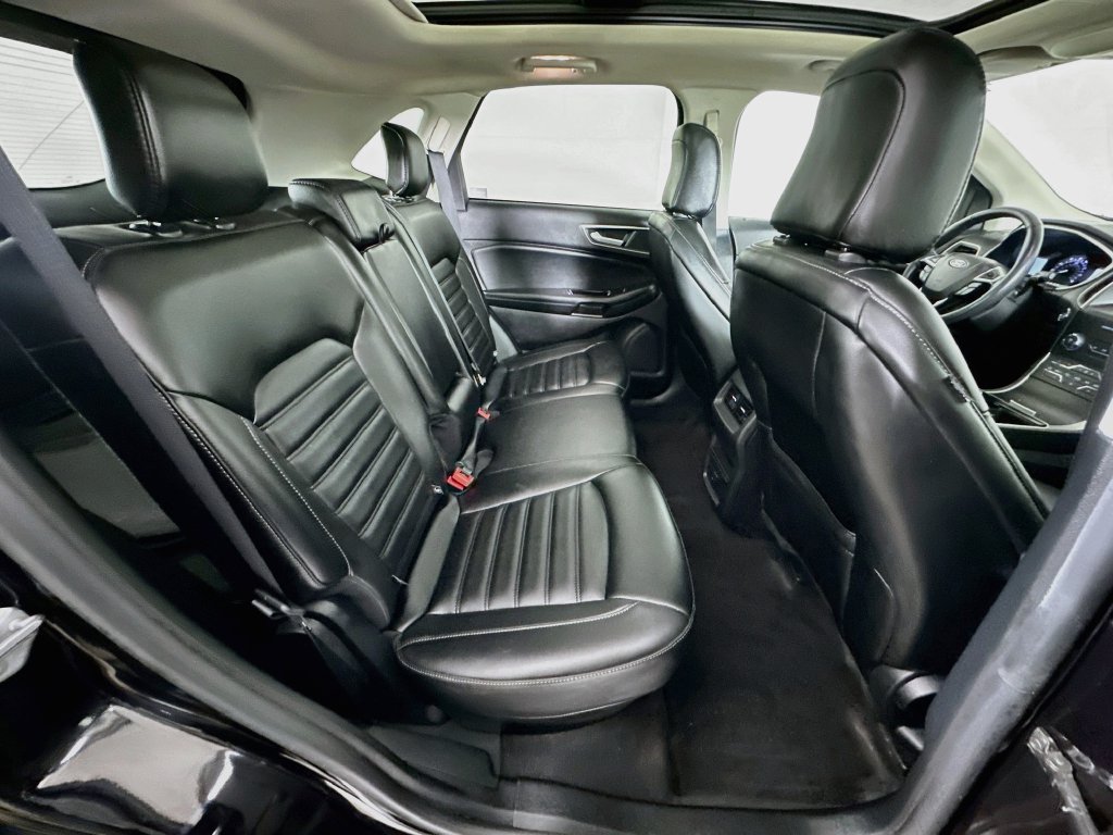 Used 2020 Ford Edge SEL w/ Cold Weather Package AWD/4WD image 8