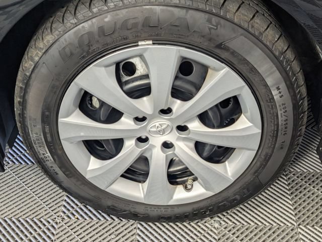 Used 2023 Toyota Corolla LE FWD image 8