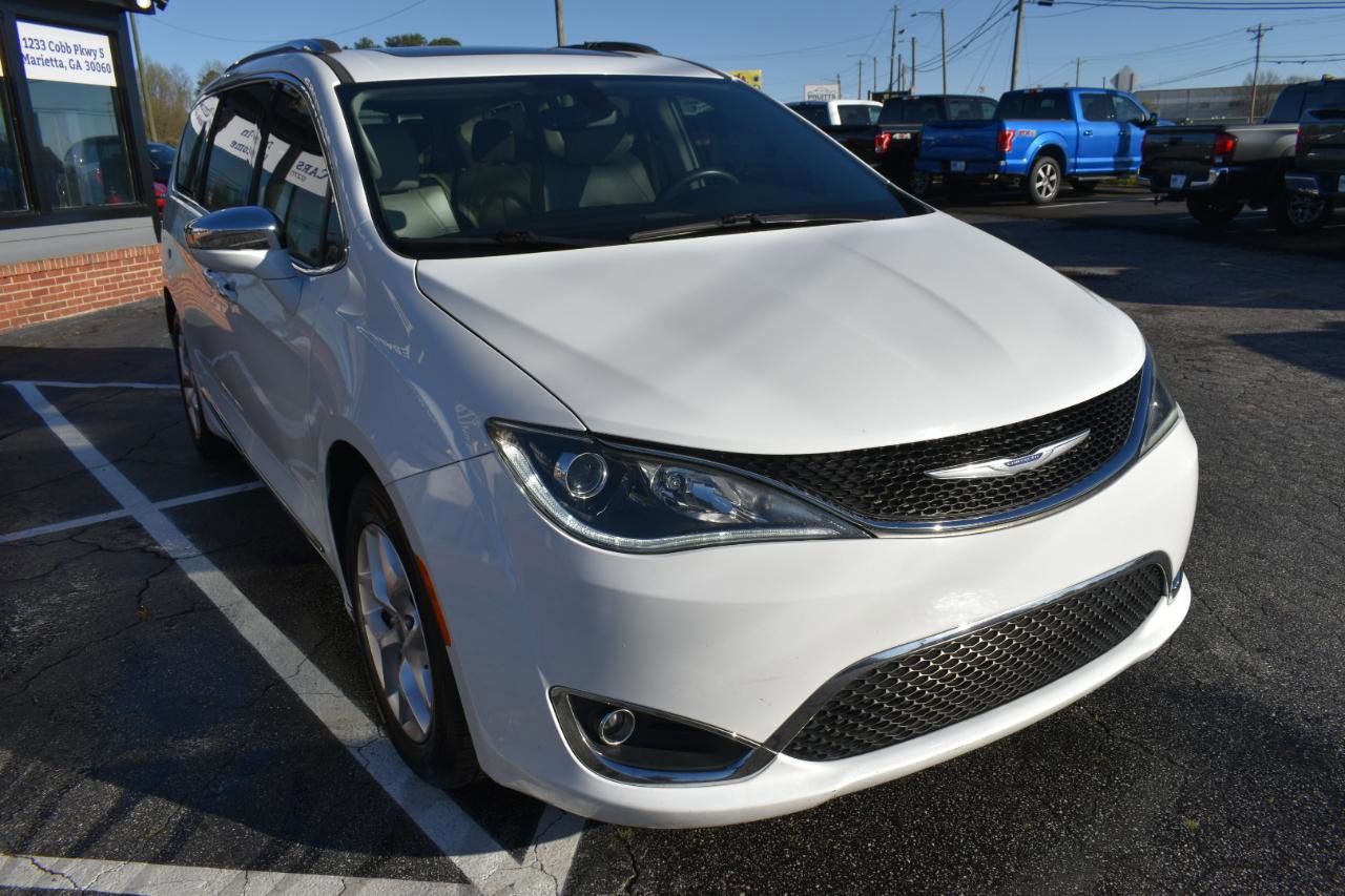 Used 2020 Chrysler Pacifica Limited image 4