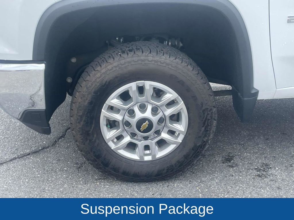 Used 2024 Chevrolet Silverado 2500 LT image 11