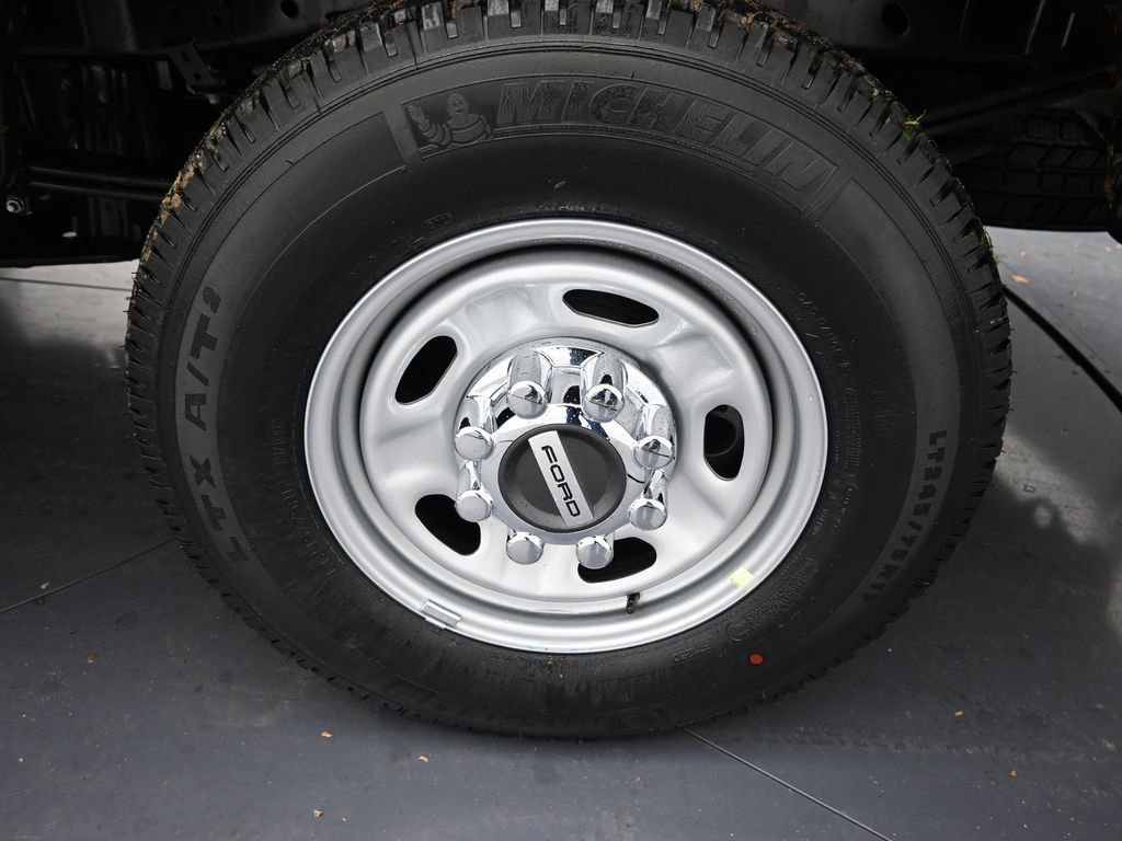New 2026 Ford F250 XL w/ FX4 Off-Road Package image 24