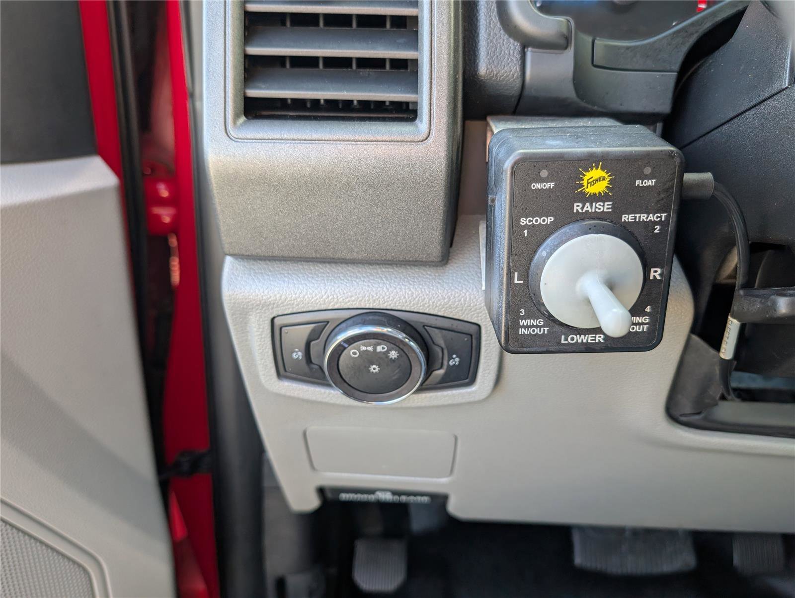 Used 2017 Ford F550 4x4 Regular Cab Super Duty image 19