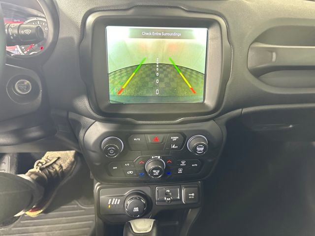 Used 2023 Jeep Renegade Limited image 22