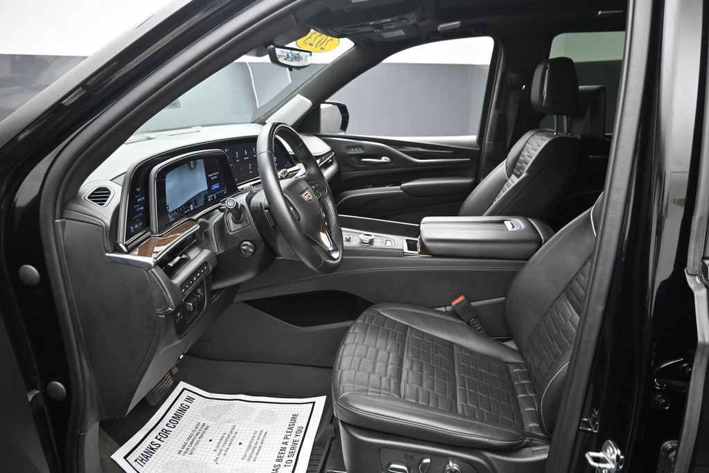 Used 2023 Cadillac Escalade Sport Platinum AWD/4WD image 17