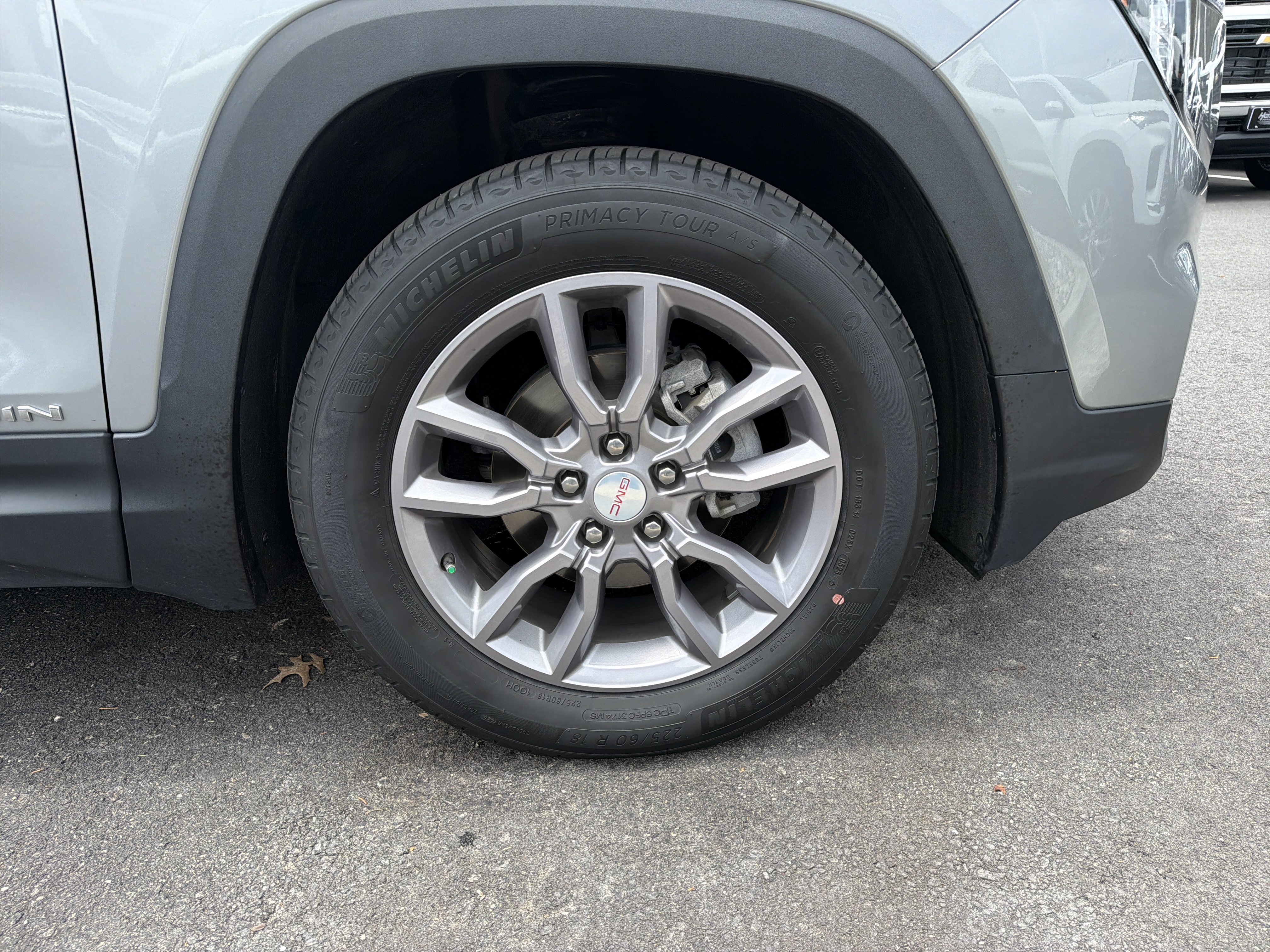 Used 2023 GMC Terrain SLT w/ Tech Package FWD image 13